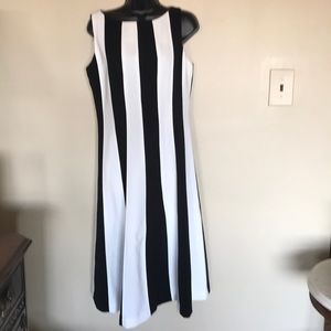 Anne Klein black and white striped size 10 dress.
